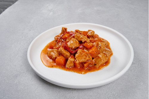 ГУЛЯШ из СВИНИНЫ СО СЛАДКИМ ПЕРЦЕМ, кг